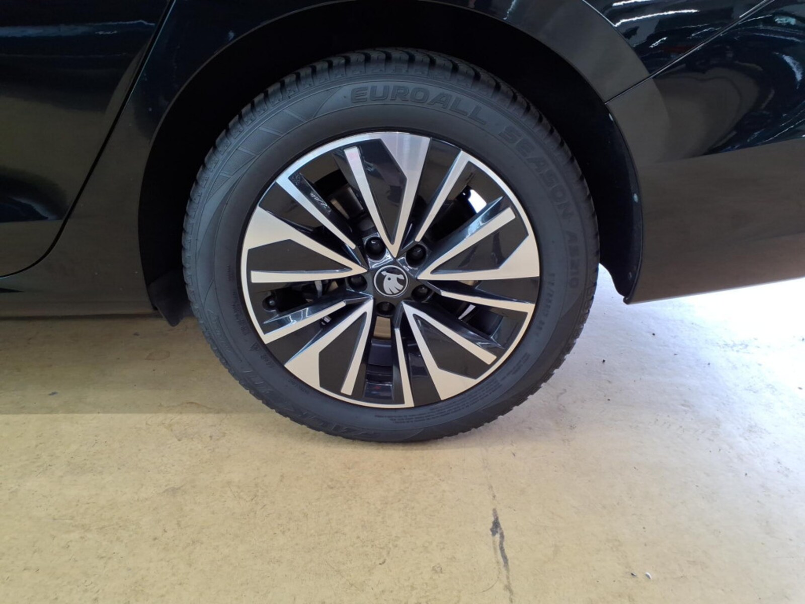 Škoda Superb Combi – Bild 15