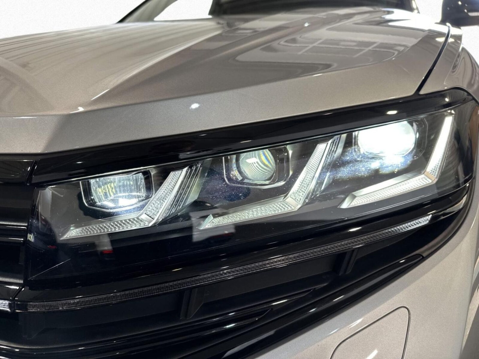 Volkswagen Touareg – Bild 8