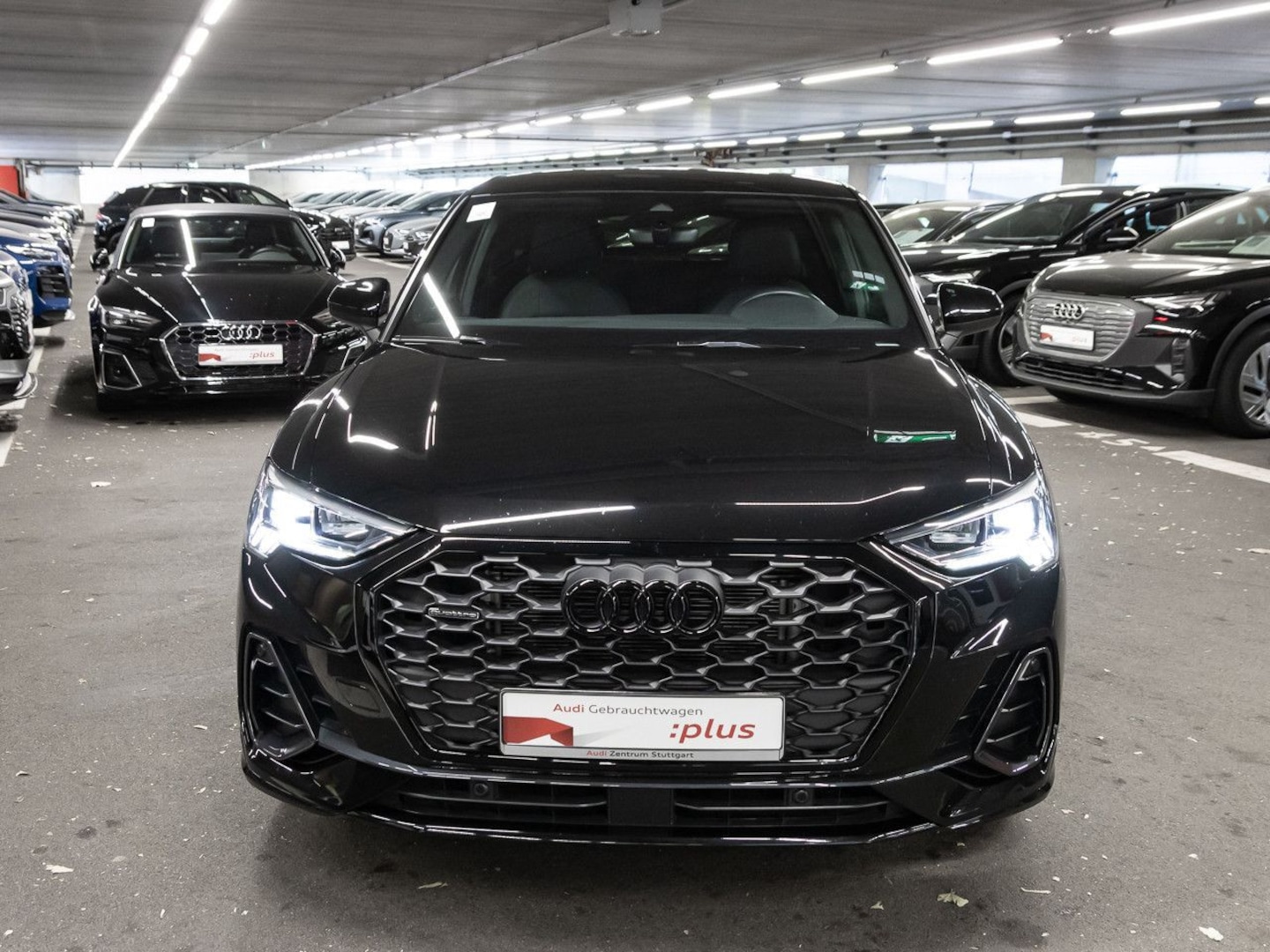 Bild über Audi Q3 Sportback 40 TFSI quattro S tronic - für weitere Informationen kontaktieren Sie den Audi Partner