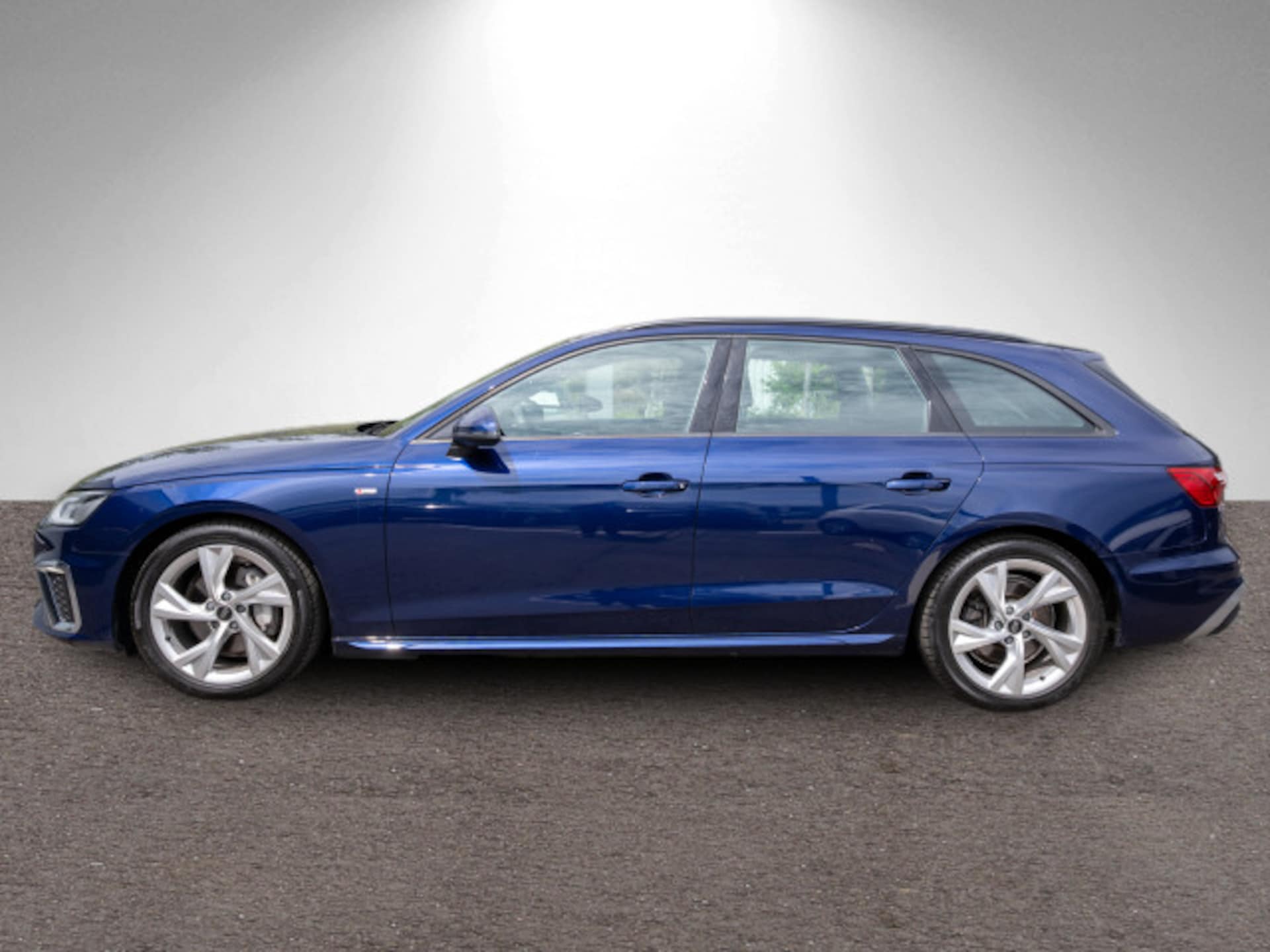 Audi A4 Avant S line