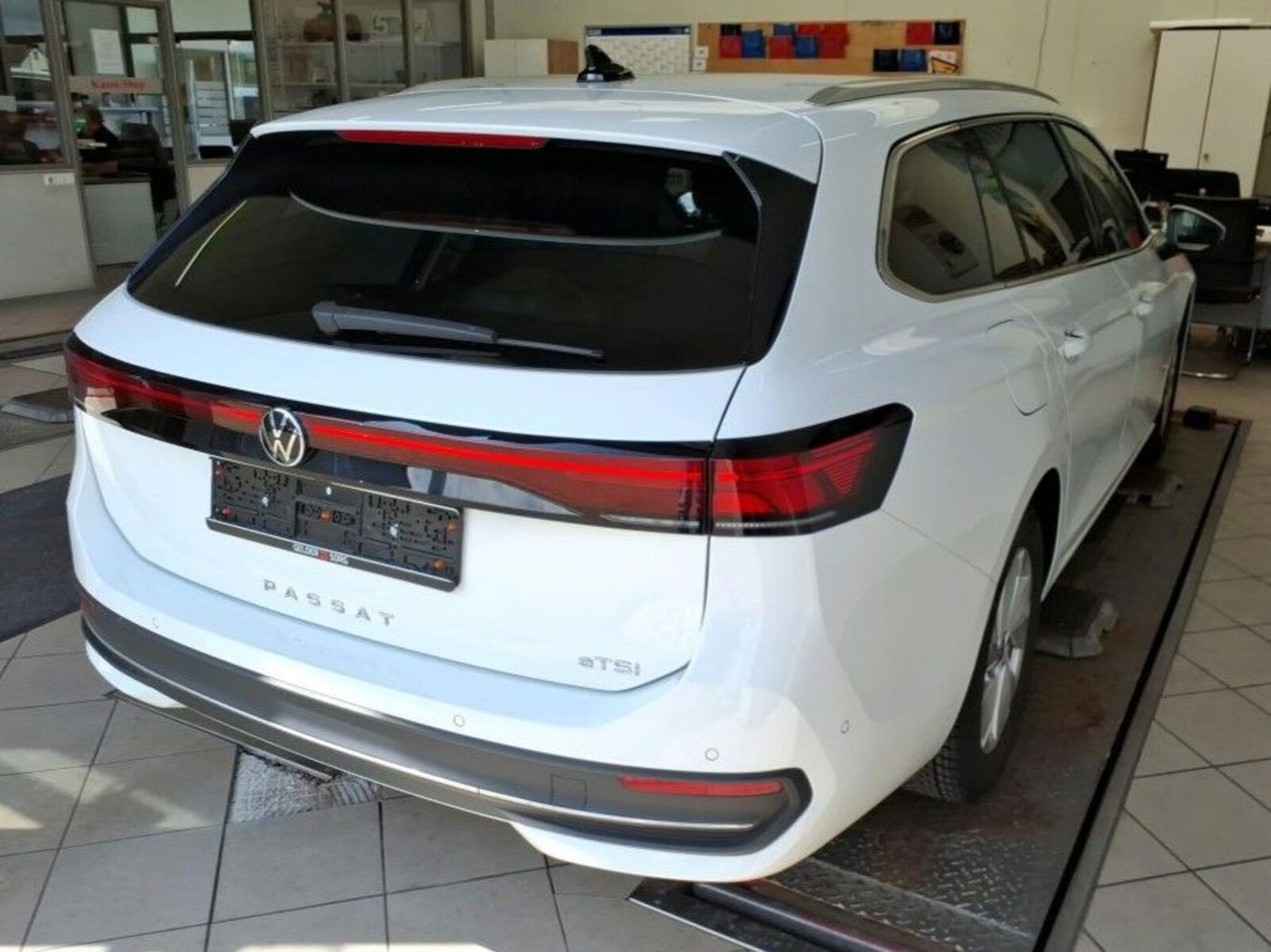 Volkswagen Passat – Bild 6