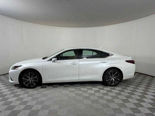 2023 Lexus ES 250