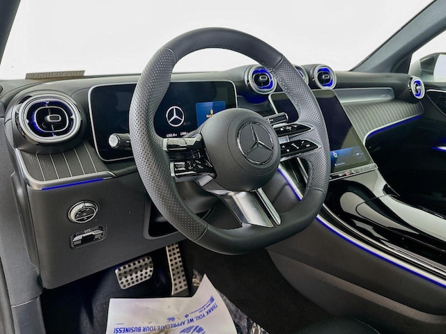 2025 Mercedes-Benz GLC 300