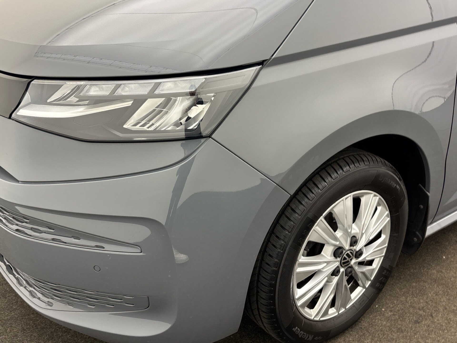 Volkswagen Multivan Basis-Modell