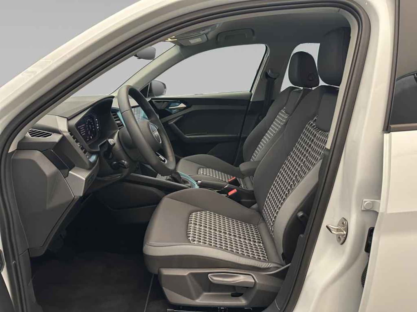 Bild über Audi A1 Sportback 30 TFSI S tronic - für weitere Informationen kontaktieren Sie den Audi Partner