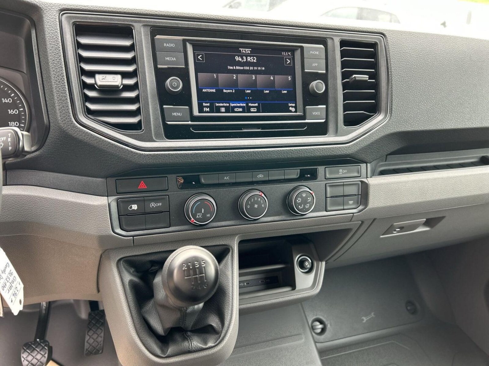 Volkswagen Crafter Kasten mittlerer Radstand – Bild 13