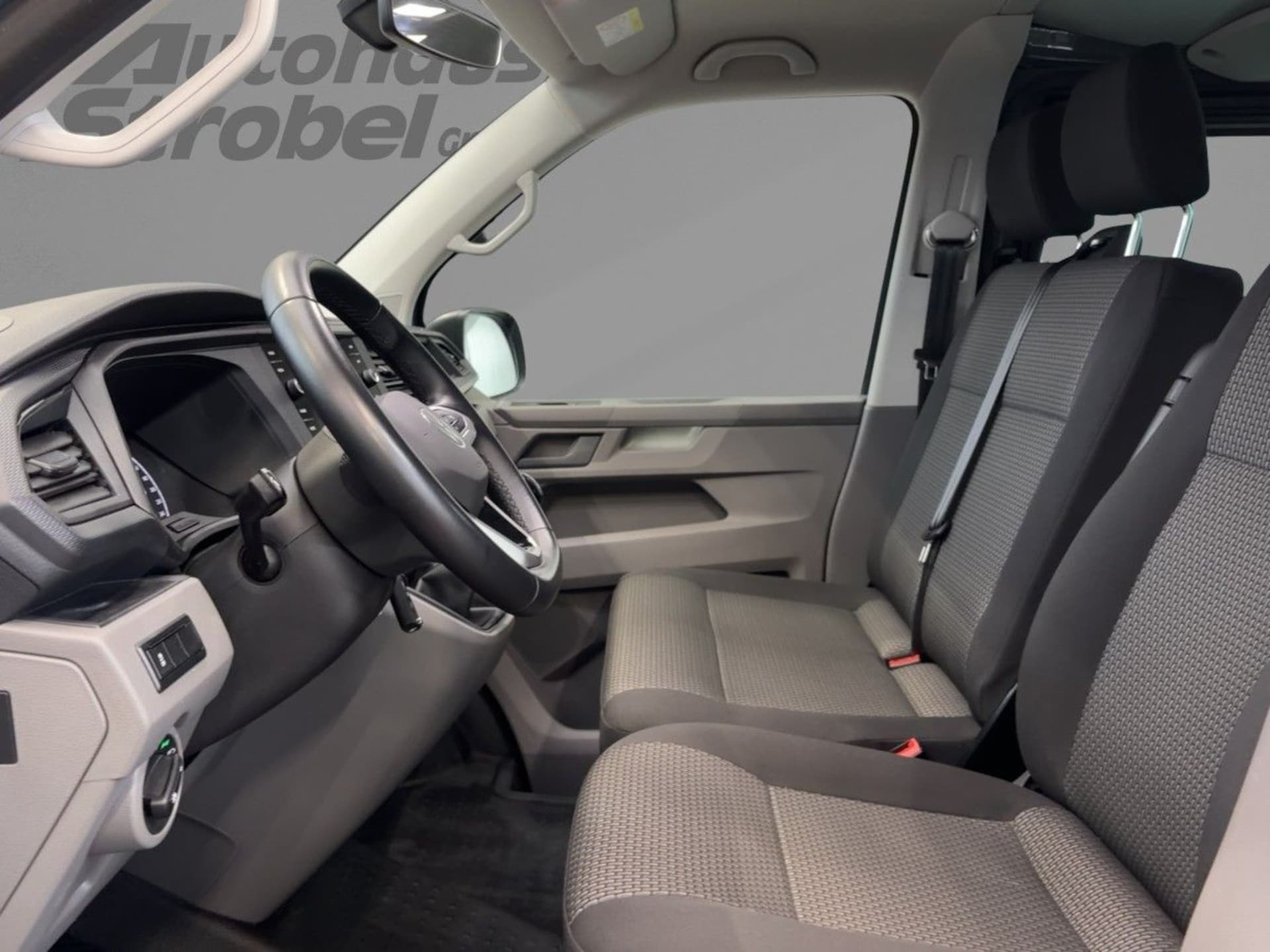 Volkswagen T6.1 Transporter Kombi langer Radstand