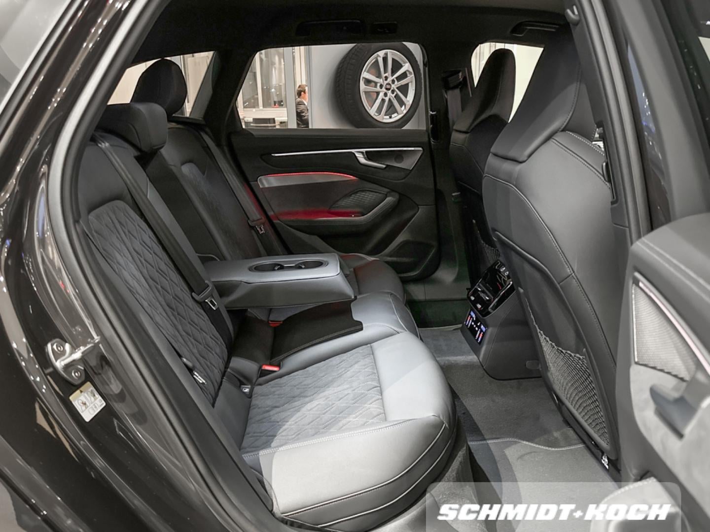 Bild über Audi A6 Avant e-hybrid edition one e-hybrid quattro 270 kW S tronic - für weitere Informationen kontaktieren Sie den Audi Partner