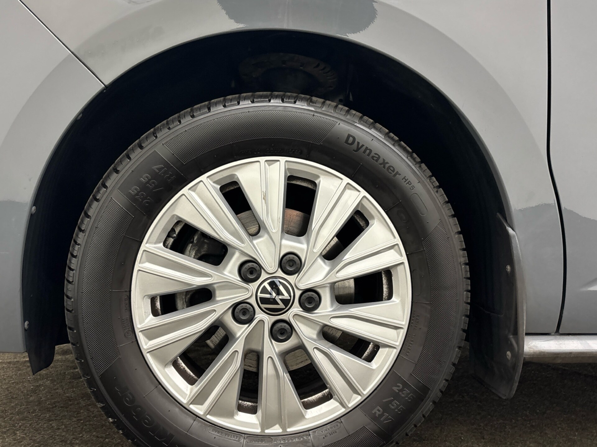 Volkswagen Multivan Basis-Modell