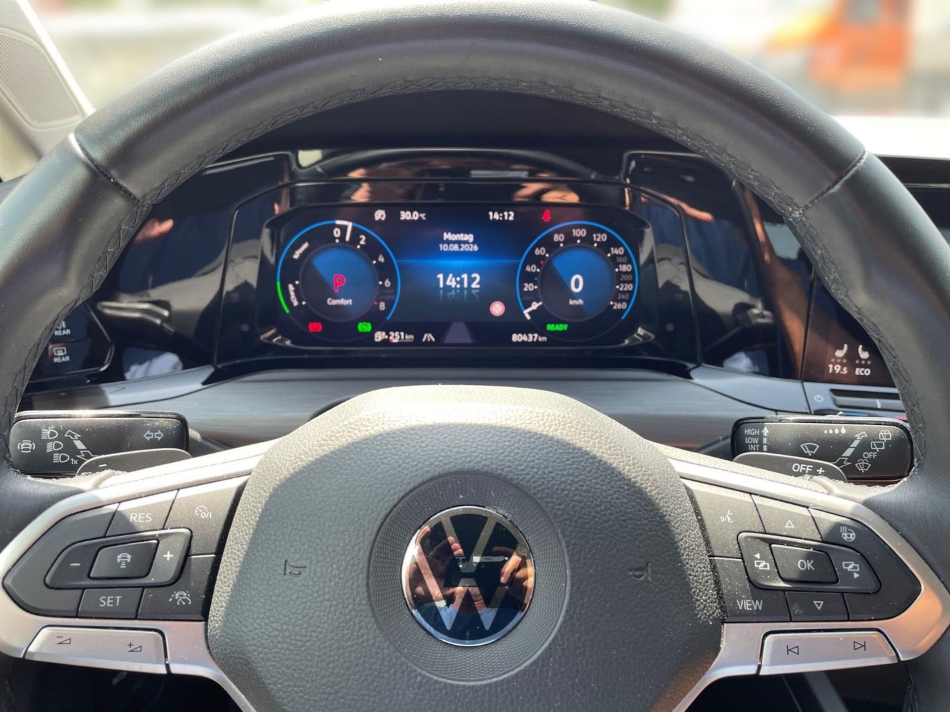 Volkswagen Golf Style