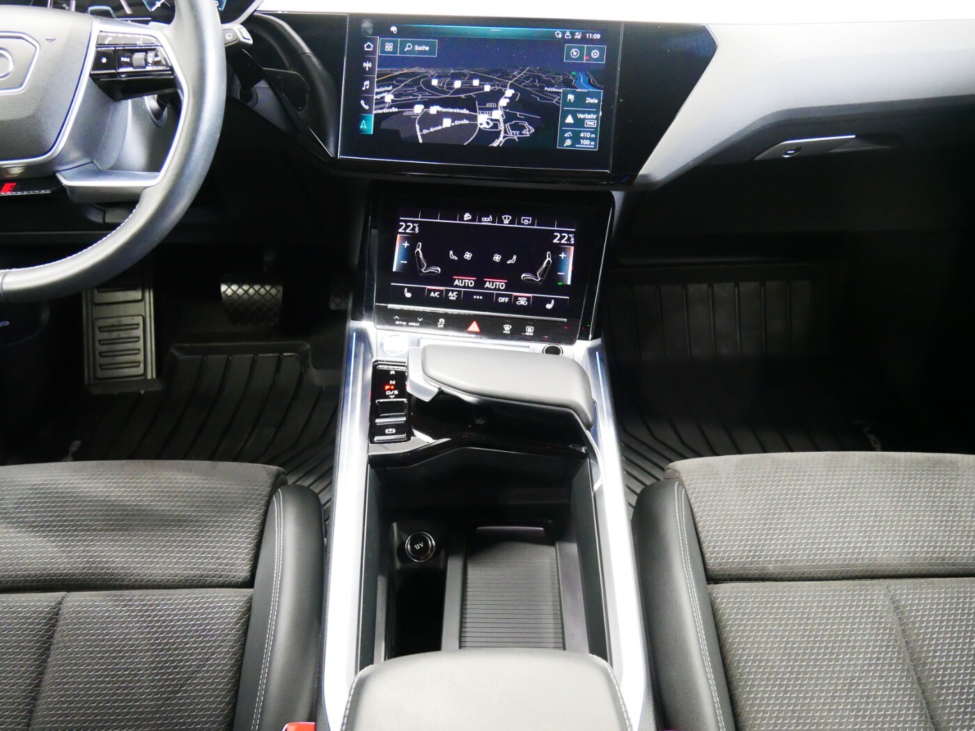 Image about Audi e-tron S line 55 quattro