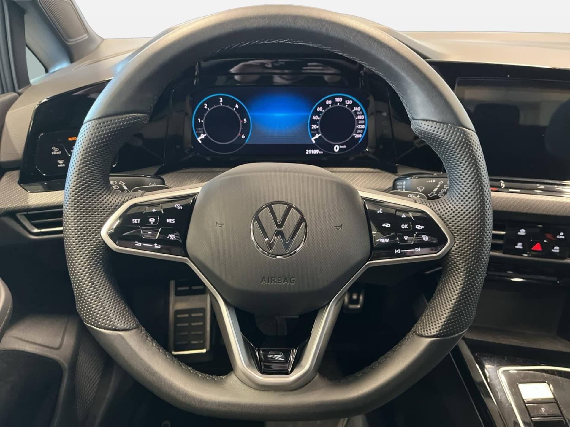 Volkswagen Golf R-Line