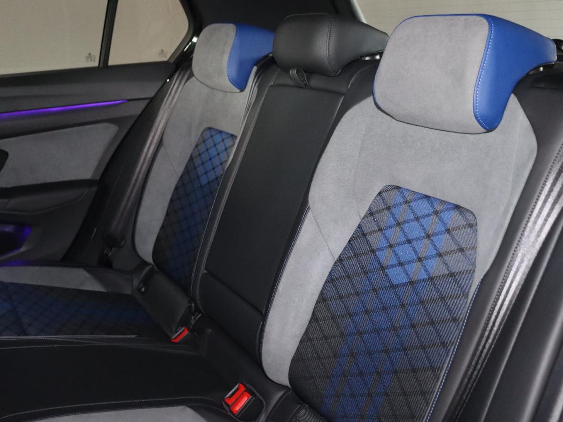 Volkswagen Golf R Black Edition