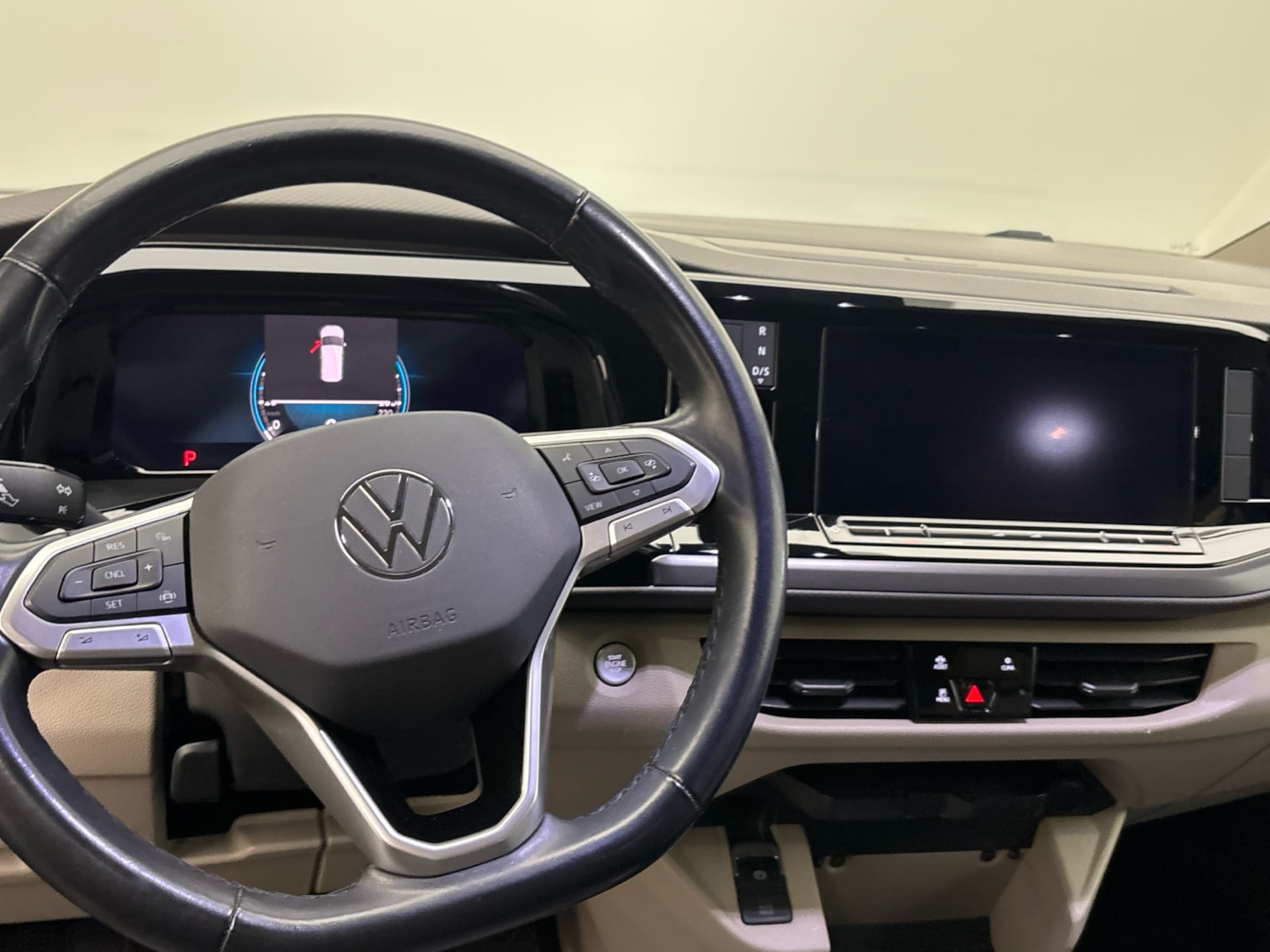 Volkswagen Multivan Basis-Modell