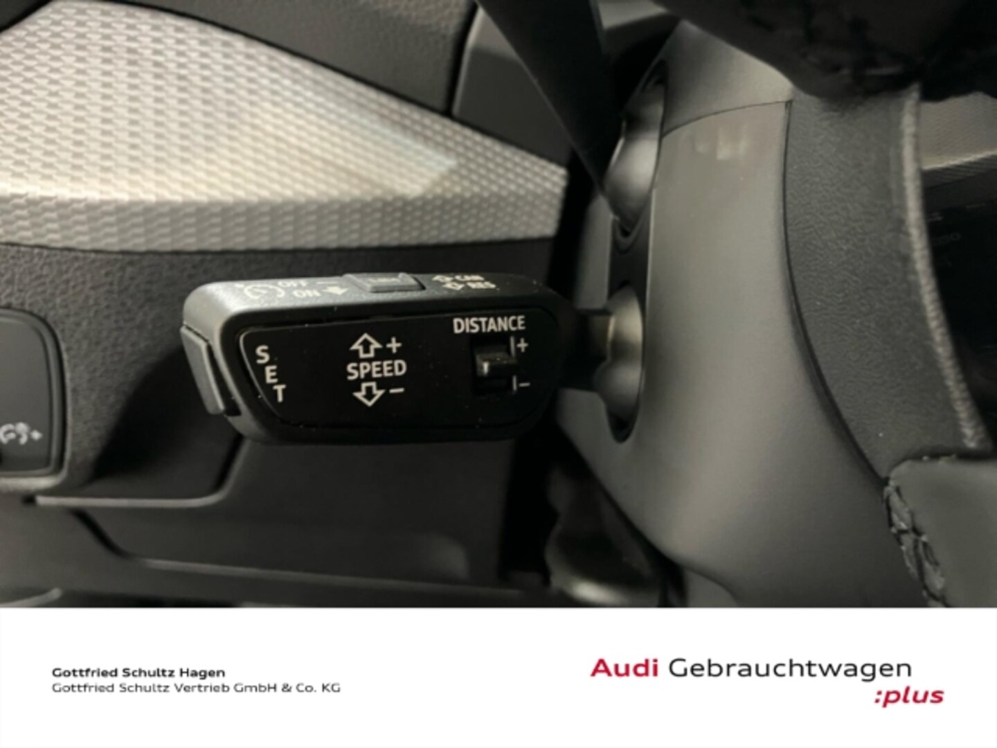 Bild über Audi Q2 S line 35 TFSI S tronic - für weitere Informationen kontaktieren Sie den Audi Partner