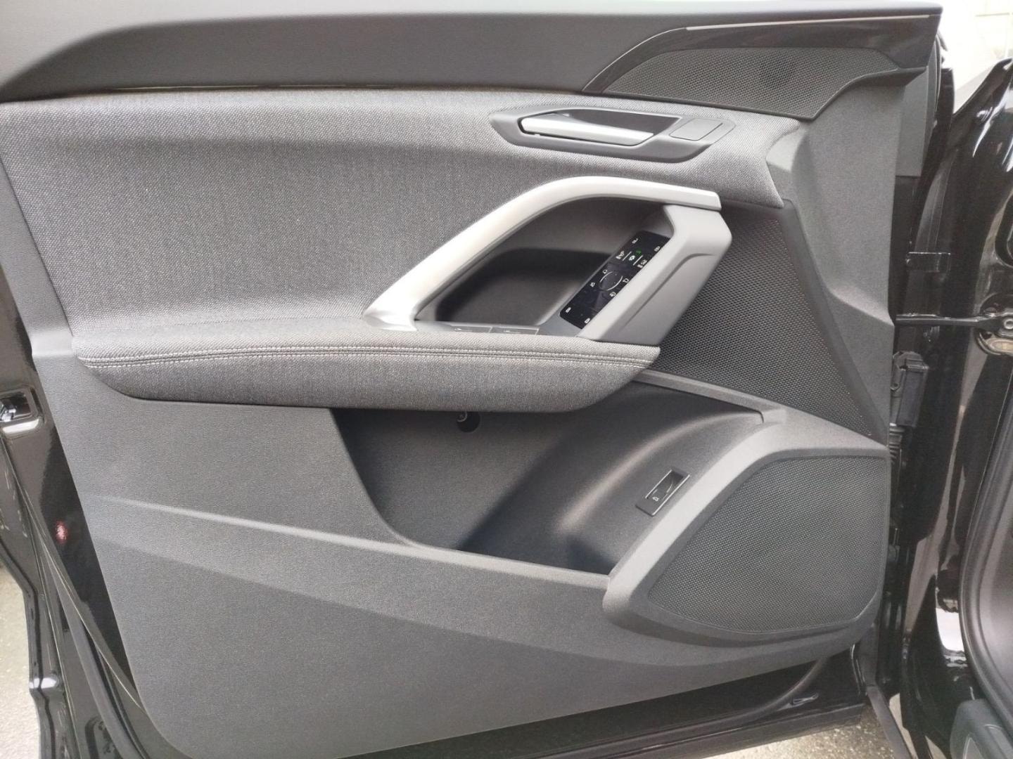 Bild über Audi Q5 SUV TDI quattro 150 kW S tronic - für weitere Informationen kontaktieren Sie den Audi Partner