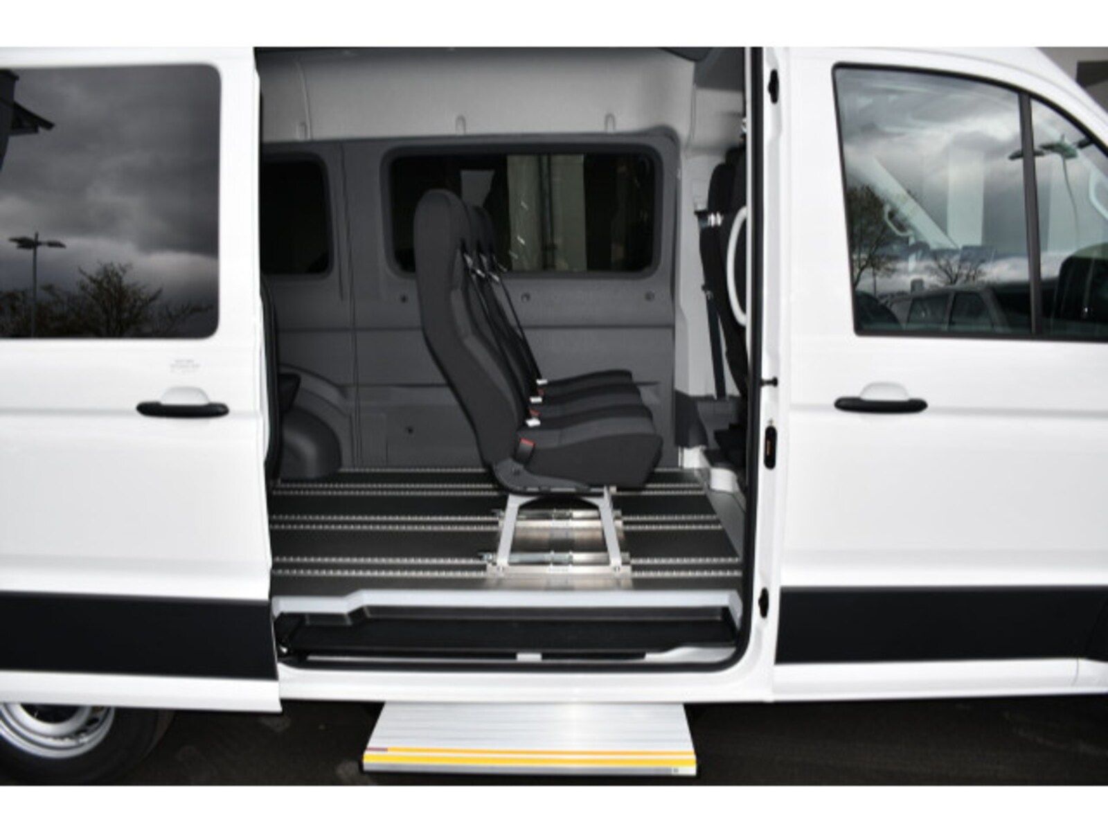 Volkswagen Crafter Kasten mittlerer Radstand – Bild 10