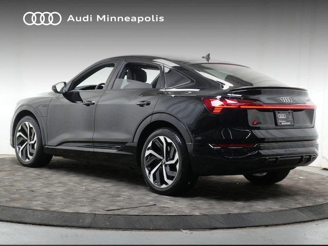 2024 Audi Q8 Sportback e-tron