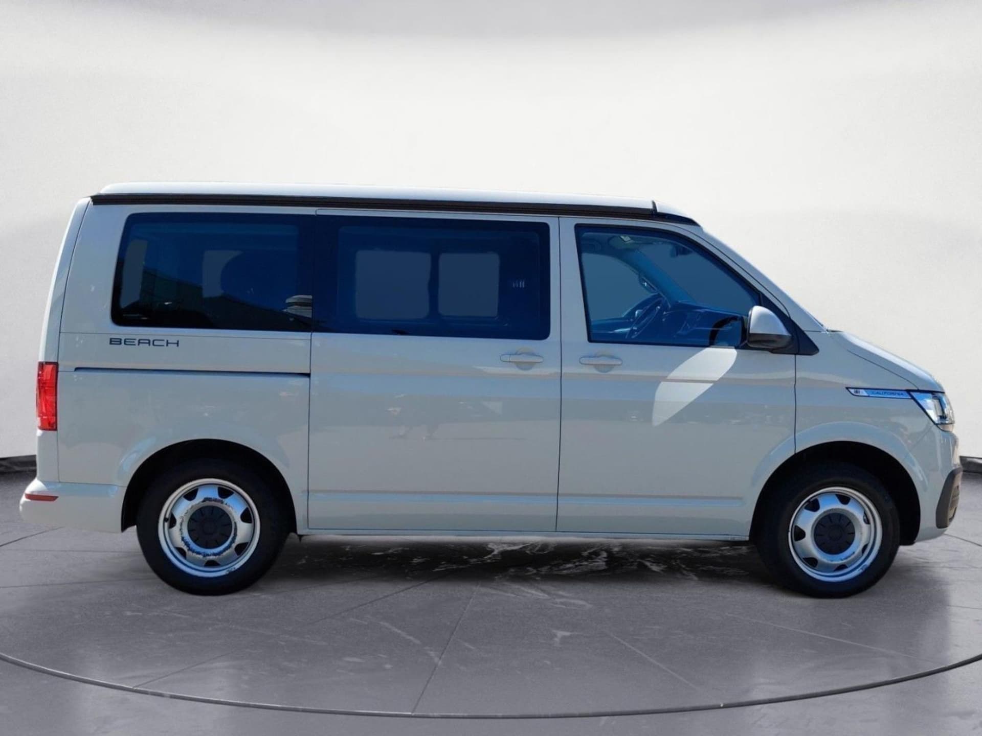 Volkswagen T6.1 California Beach