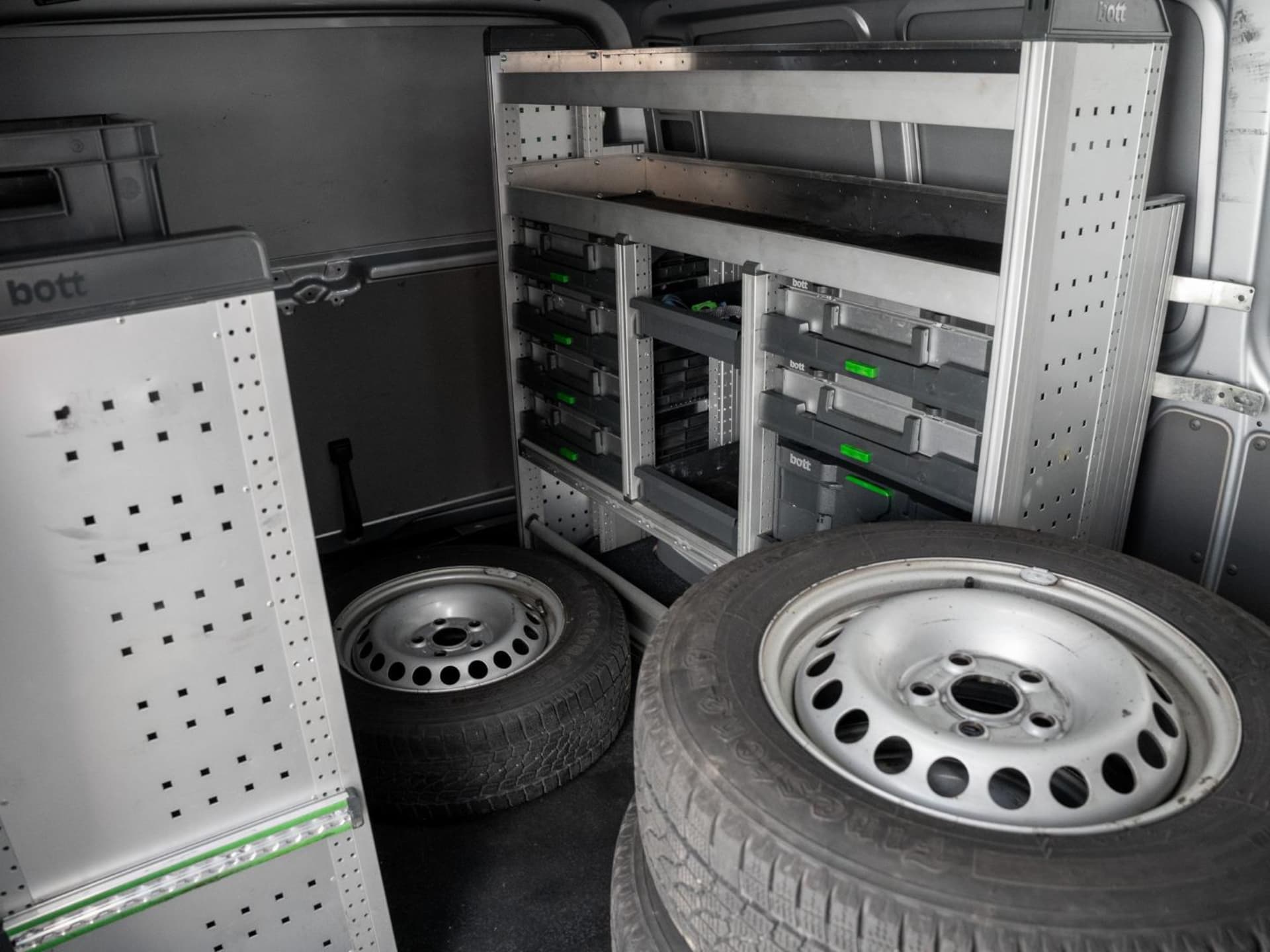 Volkswagen T6.1 Transporter Kasten langer Radstand