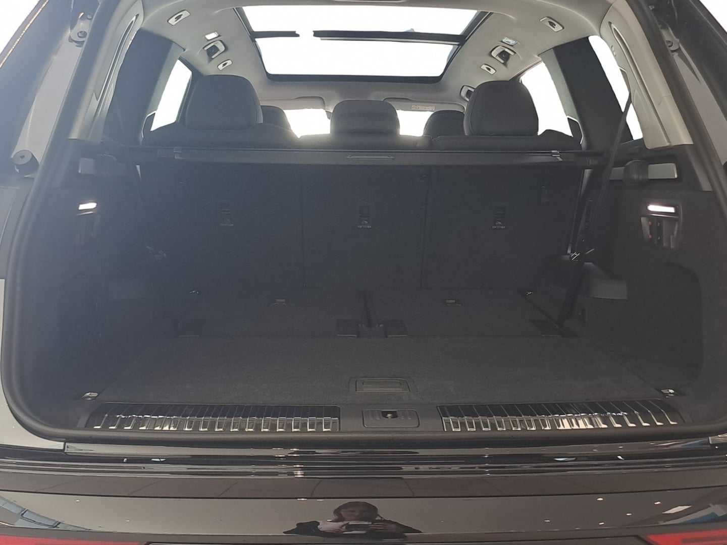 Bild über Audi Q7 SUV TDI quattro 220 kW tiptronic - für weitere Informationen kontaktieren Sie den Audi Partner