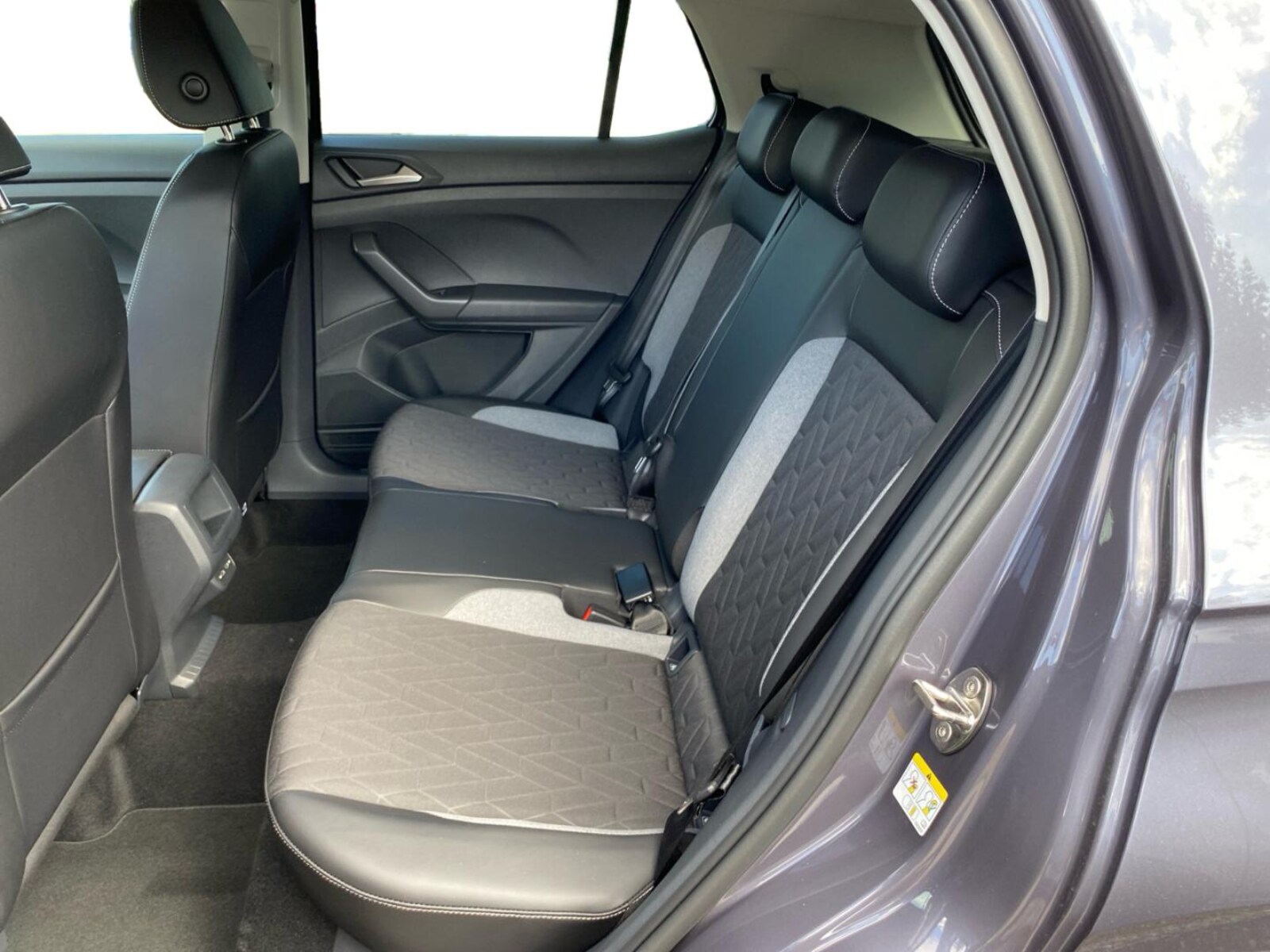 Volkswagen T-Cross – Bild 10