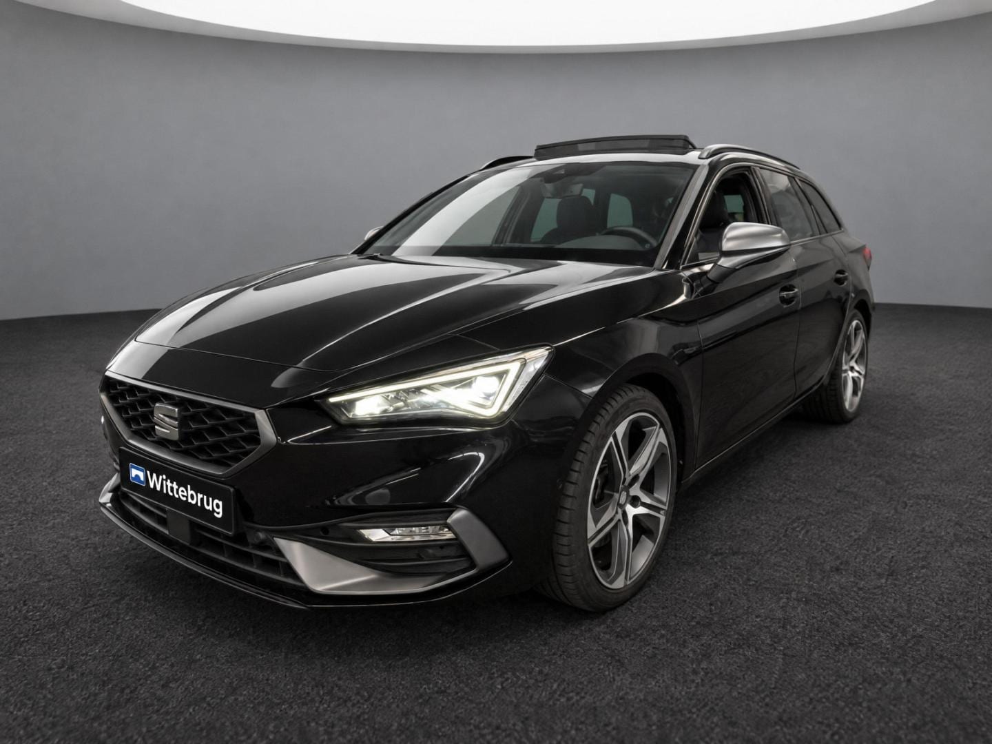 SEAT Leon Sportstourer 1.5 TSI FR Business Intense 2021, photo 1