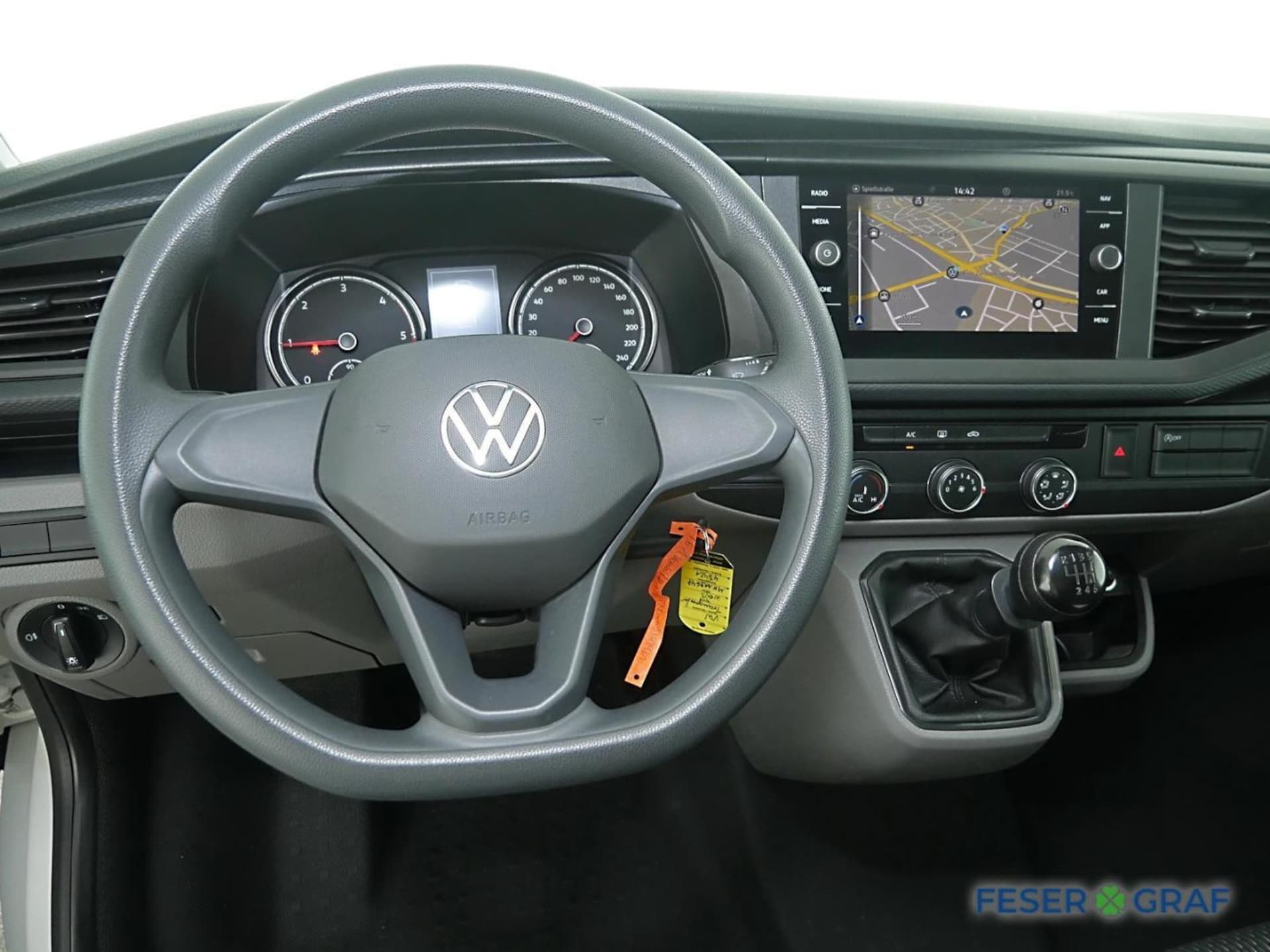 Volkswagen T6.1 Transporter Kombi langer Radstand