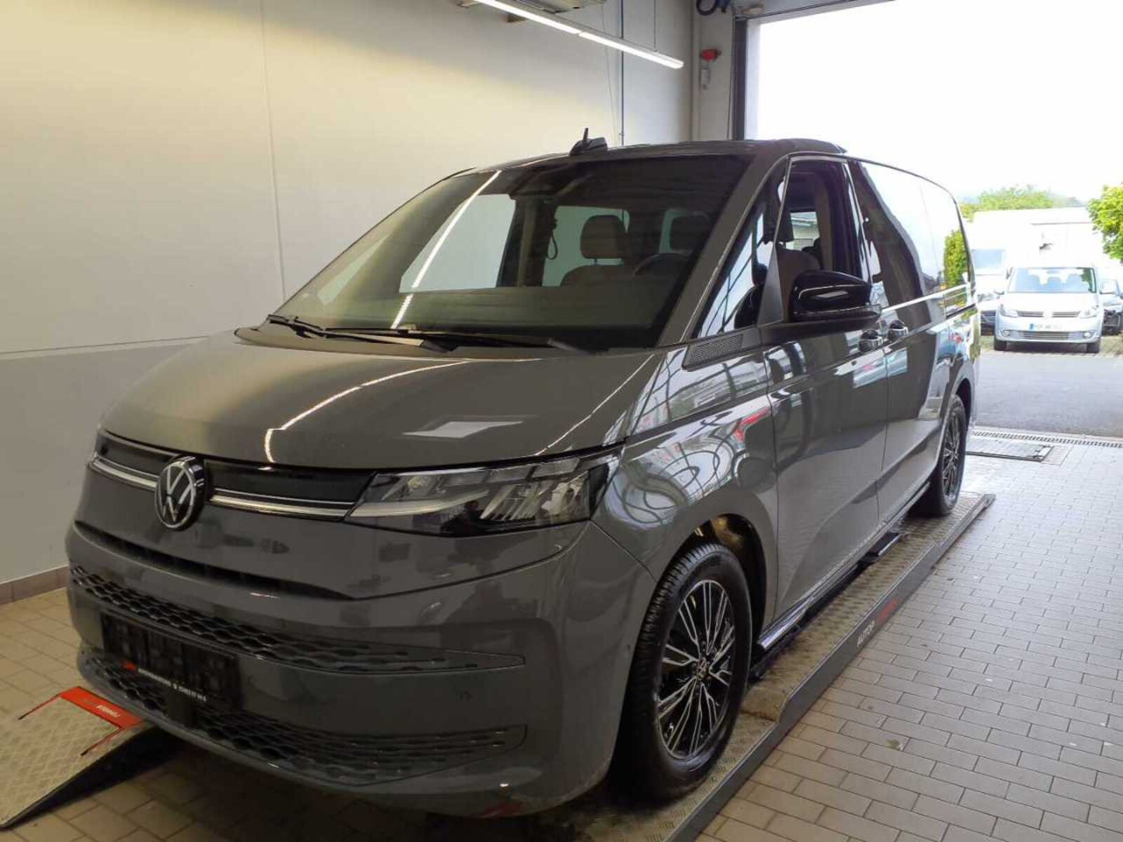 Volkswagen Multivan Langversion – Bild 2