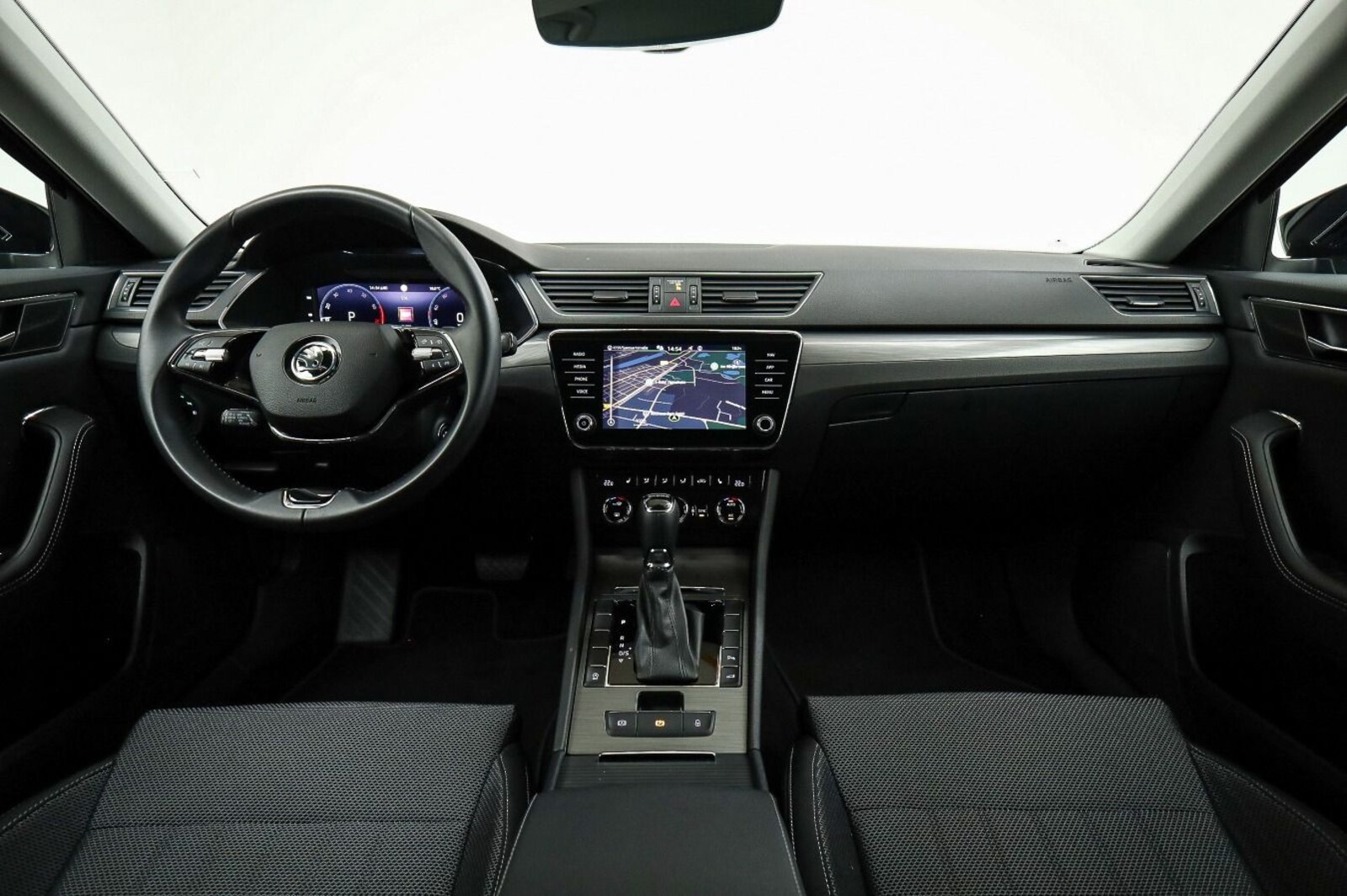 Škoda Superb Combi – Bild 11
