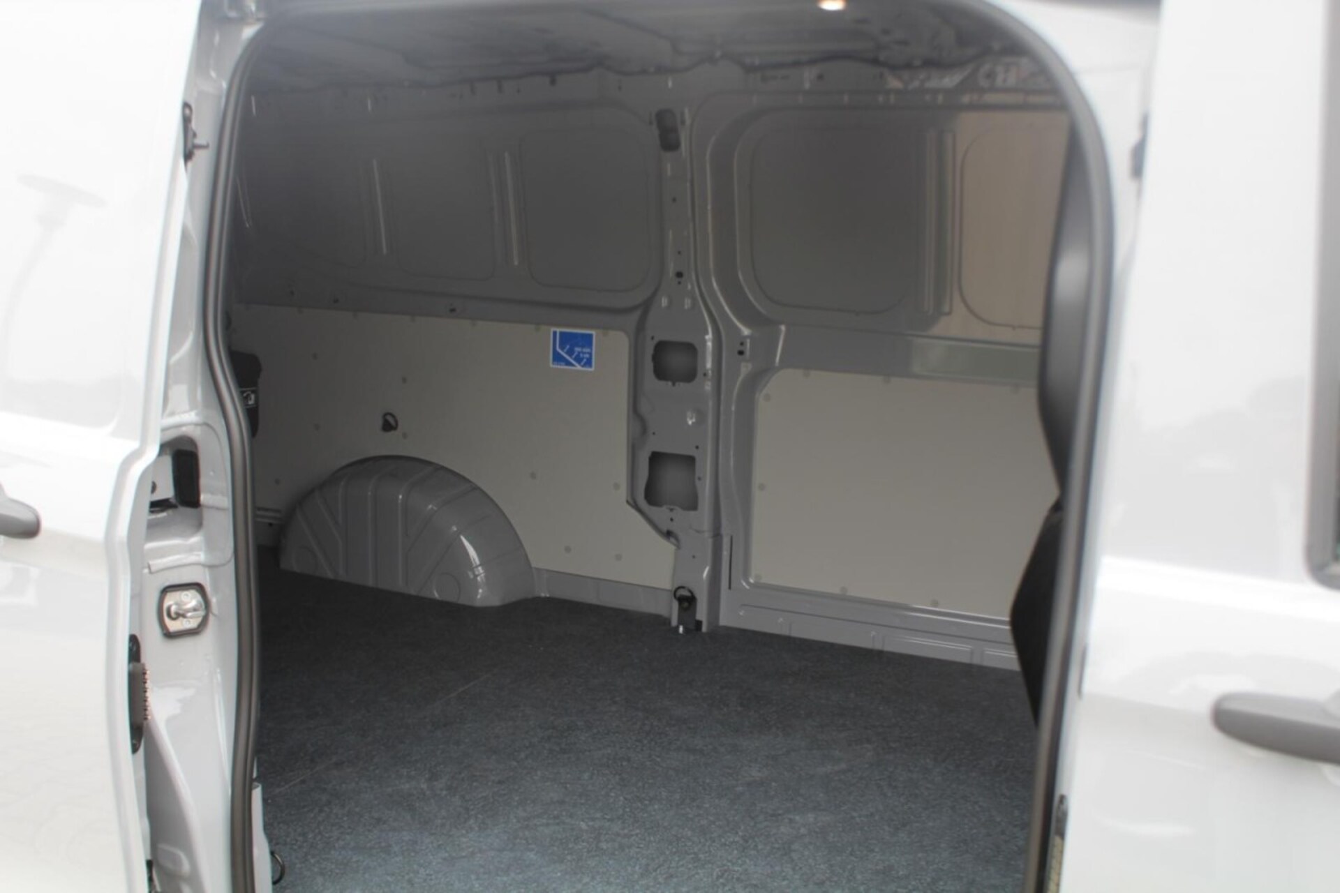 Volkswagen Transporter Kasten langer Radstand
