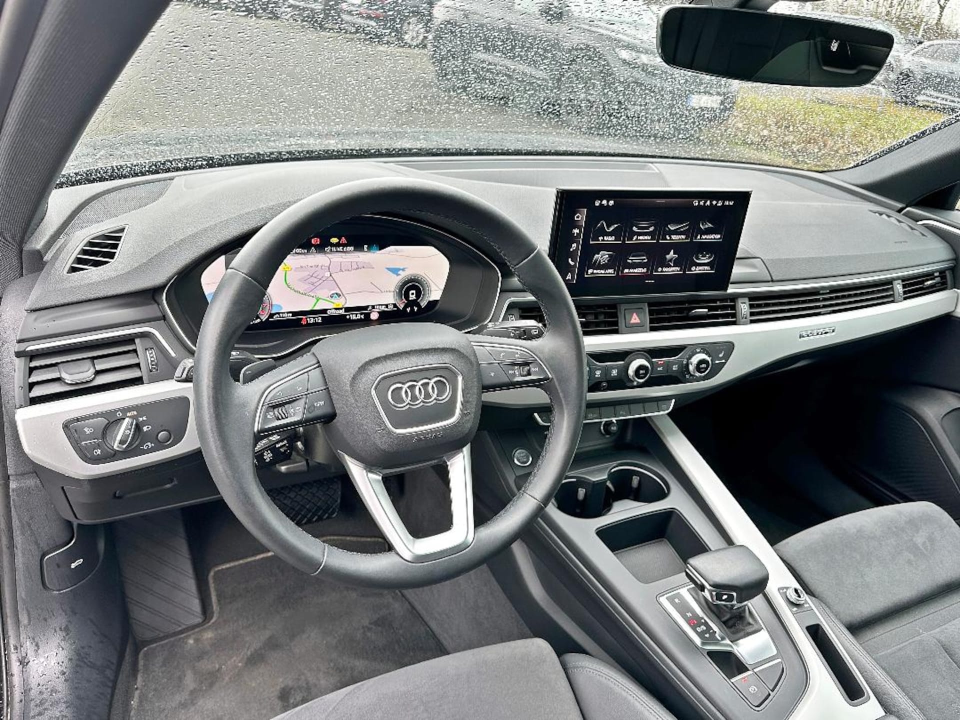 Audi A4 Avant S line