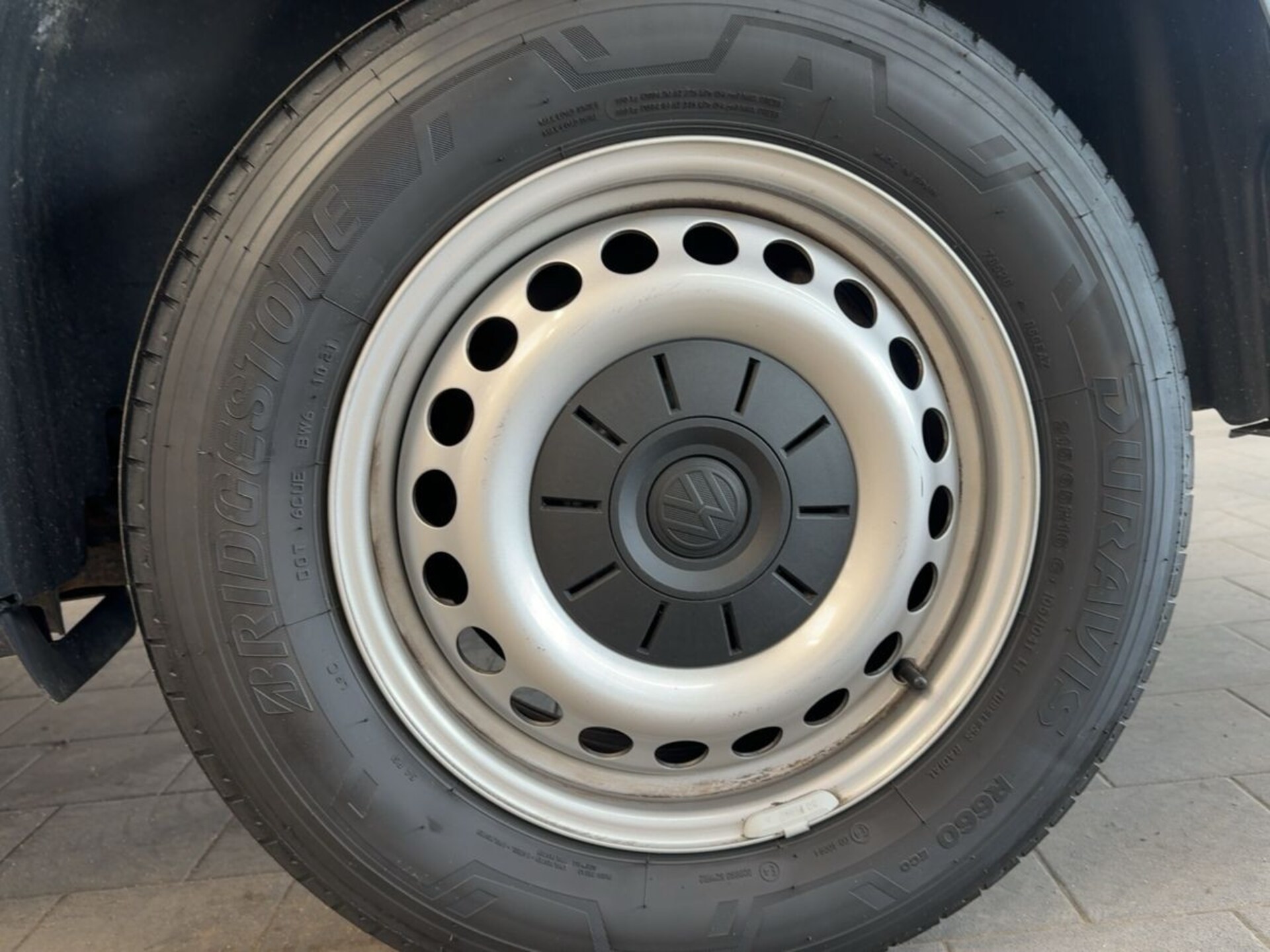 Volkswagen T6.1 Transporter Kombi langer Radstand