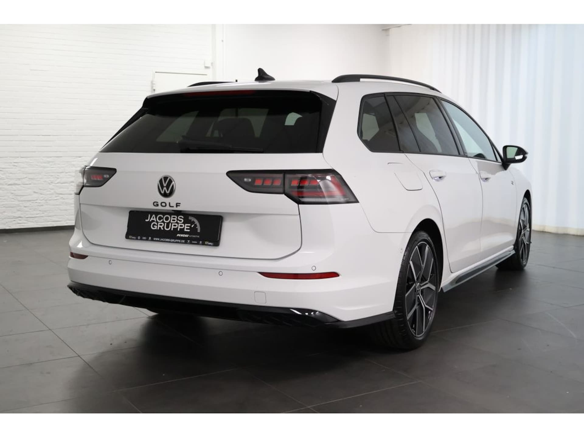 Volkswagen Golf Variant R-Line