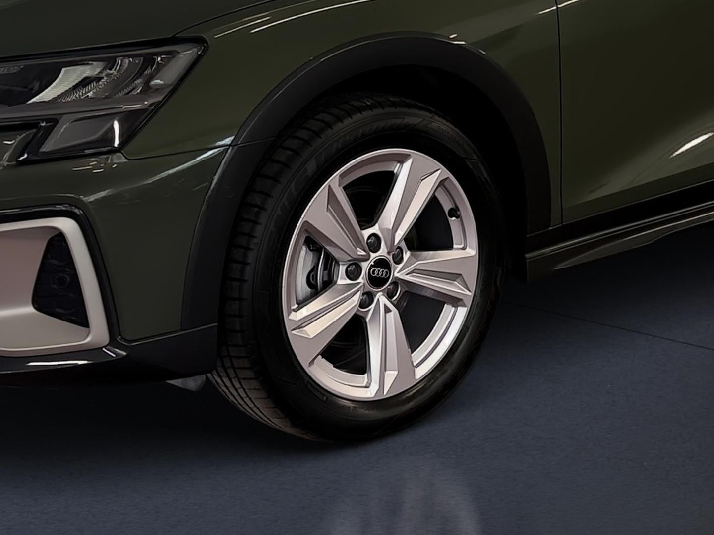 Bild über Audi A3 allstreet 35 TFSI S tronic - für weitere Informationen kontaktieren Sie den Audi Partner
