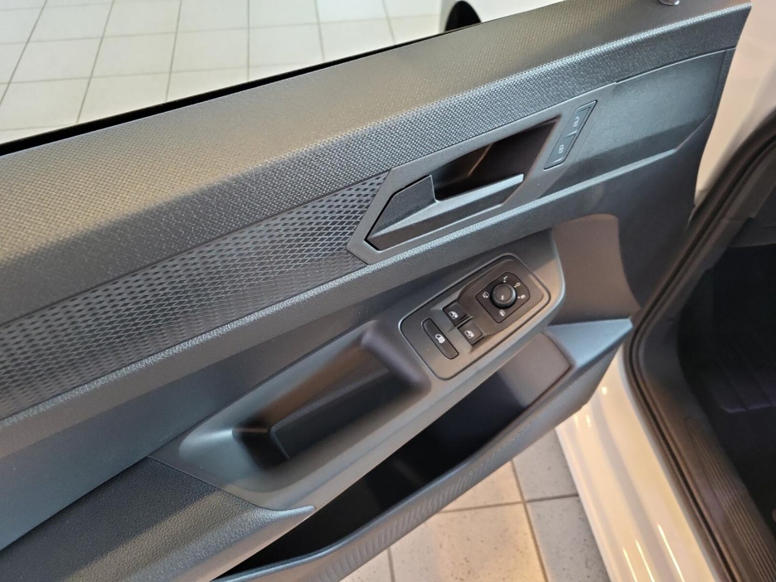 Volkswagen Caddy Maxi Cargo – Bild 6