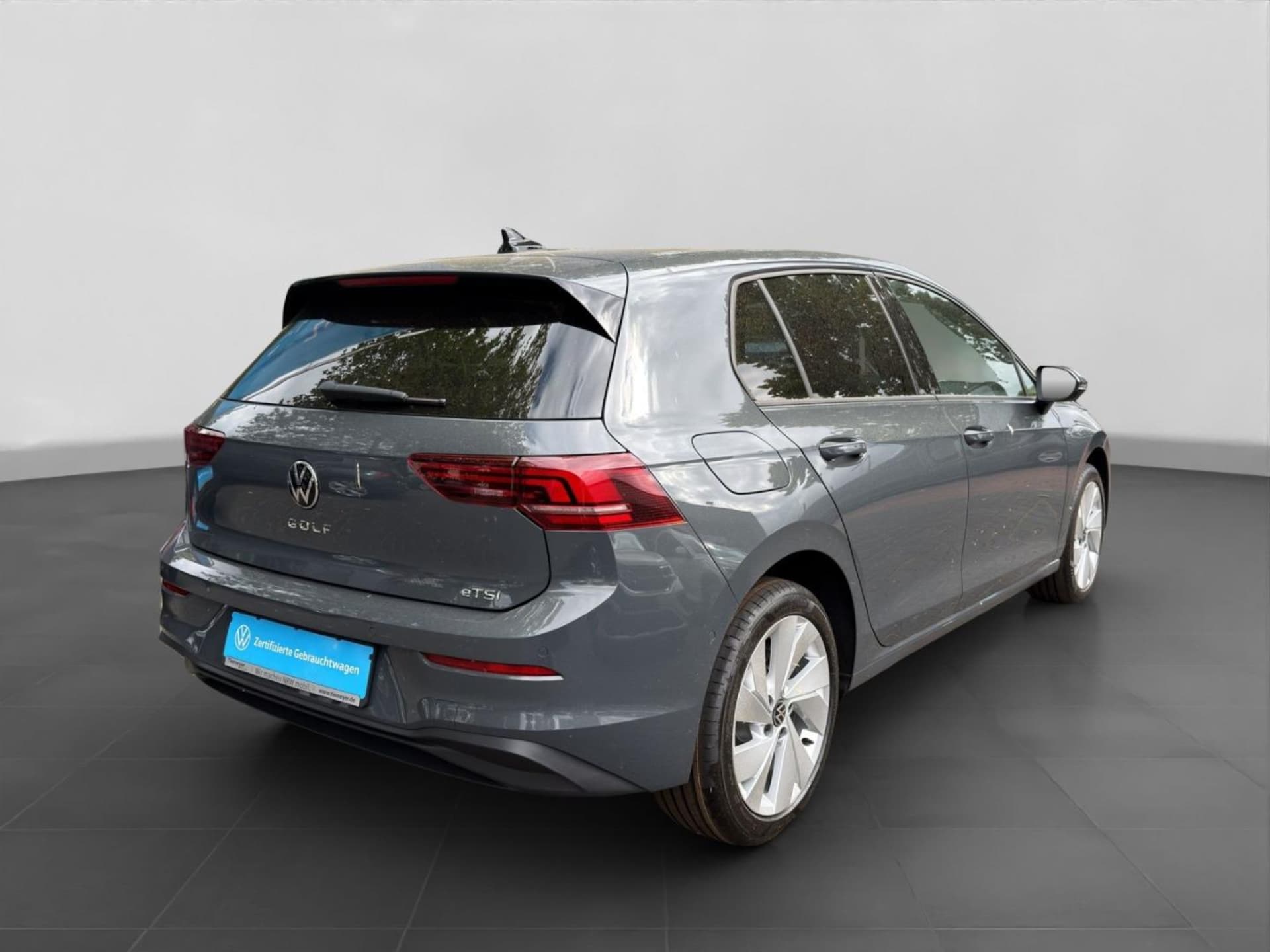 Volkswagen Golf Life