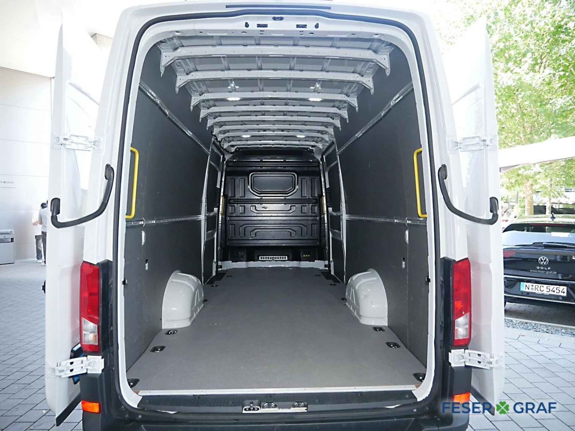 Volkswagen Crafter Kasten langer Radstand