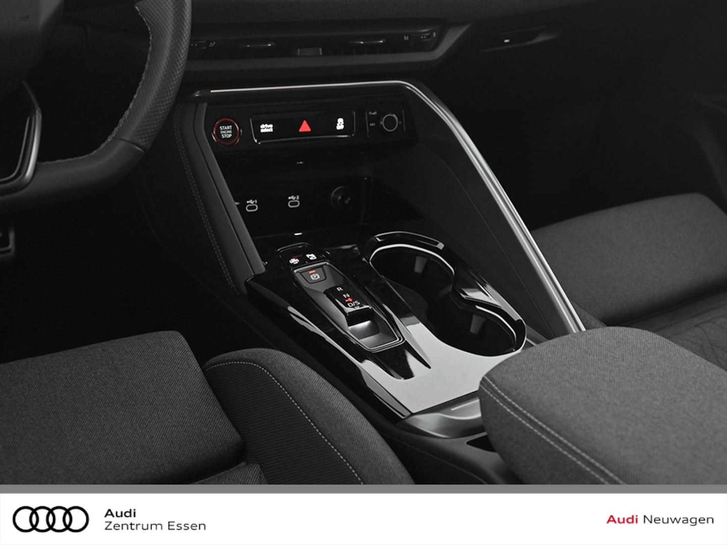 Bild über Audi Q5 SUV TDI quattro 150 kW S tronic - für weitere Informationen kontaktieren Sie den Audi Partner