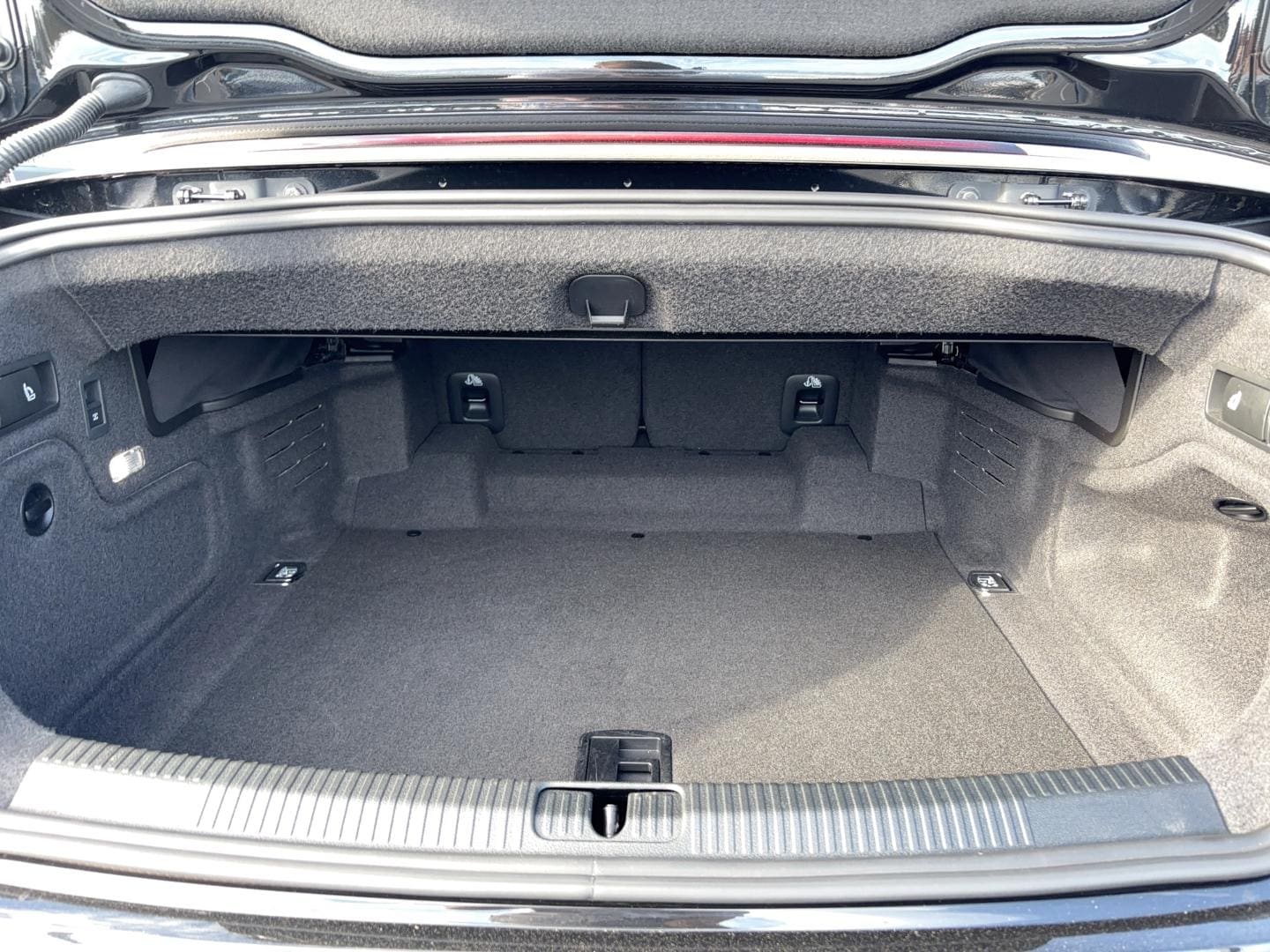 Bild über Audi S5 Cabriolet TFSI quattro tiptronic - für weitere Informationen kontaktieren Sie den Audi Partner