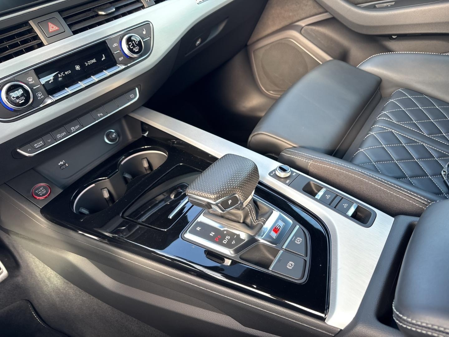 Bild über Audi S5 Cabriolet TFSI quattro tiptronic - für weitere Informationen kontaktieren Sie den Audi Partner