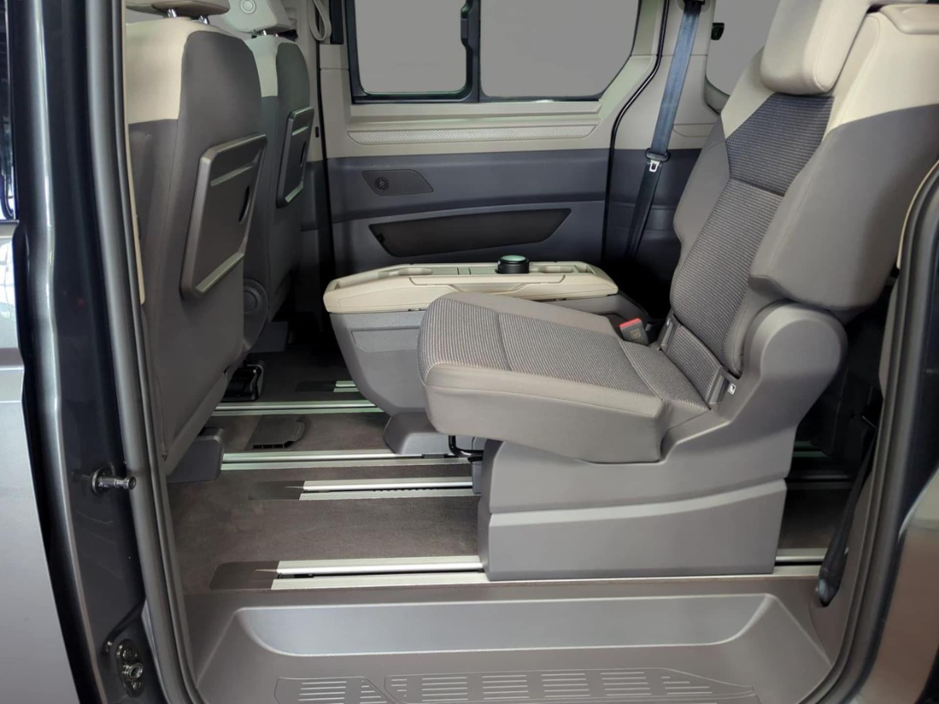 Volkswagen Multivan Basis-Modell