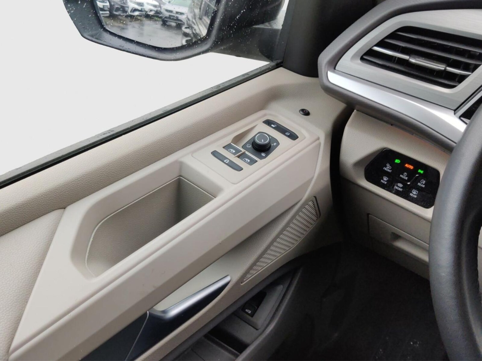 Volkswagen Multivan – Bild 14