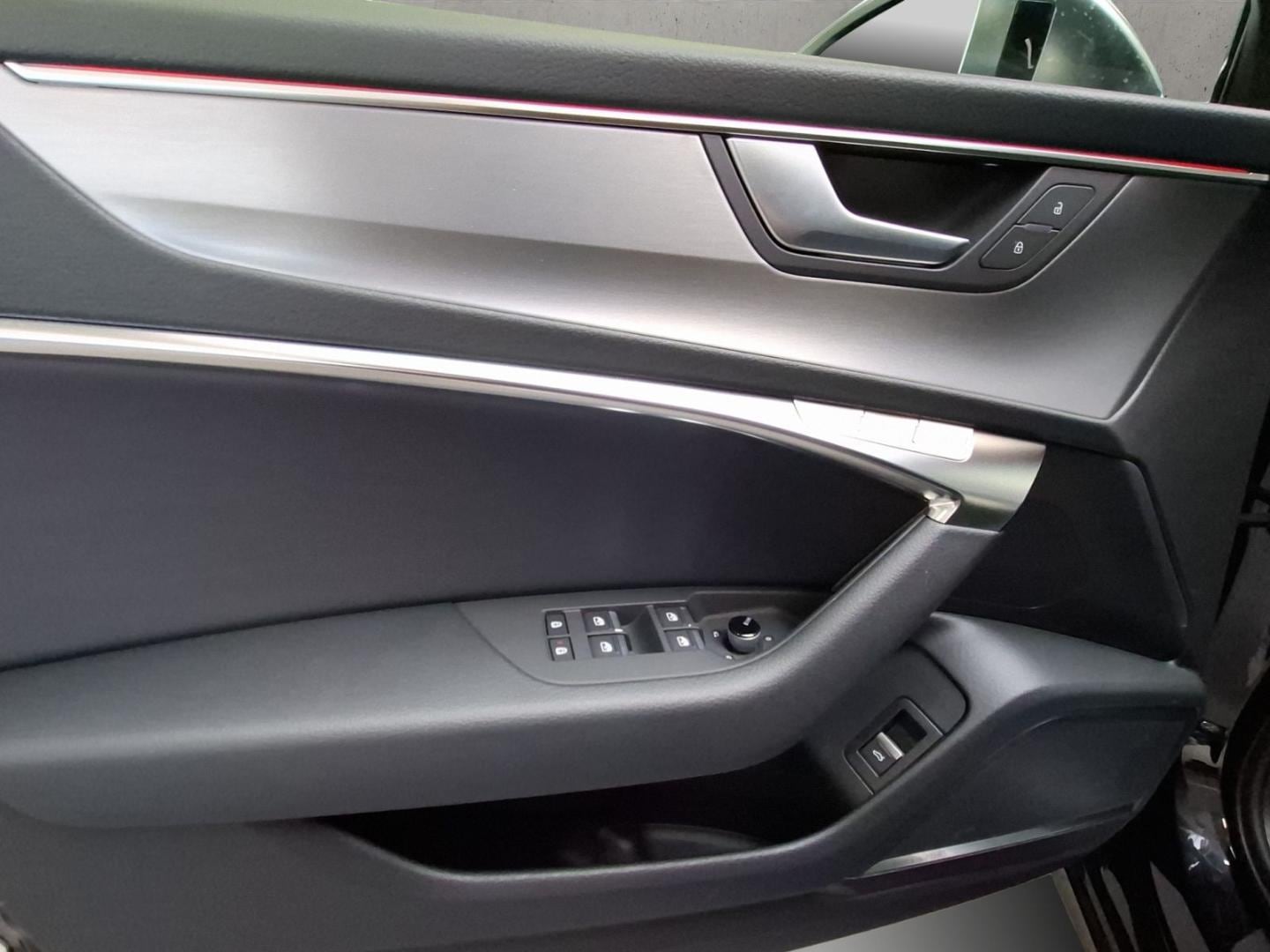 Bild über Audi S6 Avant TDI quattro tiptronic - für weitere Informationen kontaktieren Sie den Audi Partner