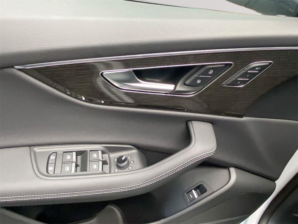 2026 Audi Q8 Premium Plus - Photo 13