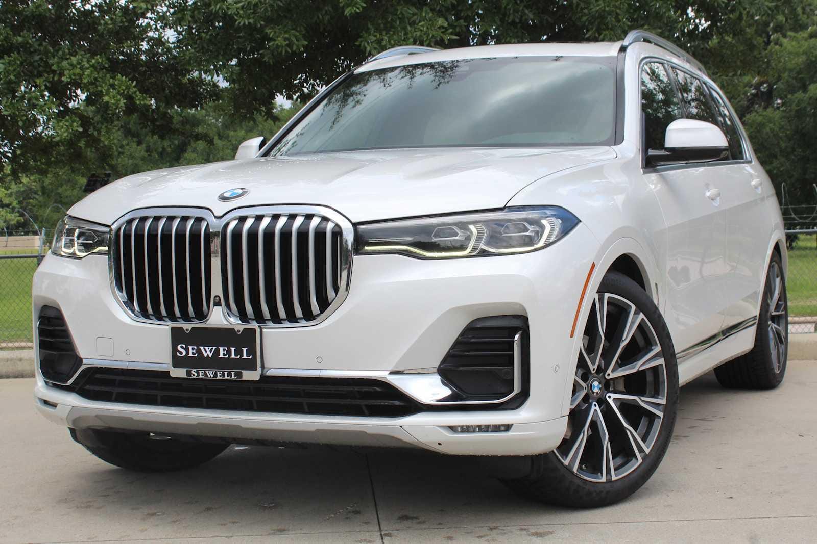 2021 BMW X7 xDrive40i's photo