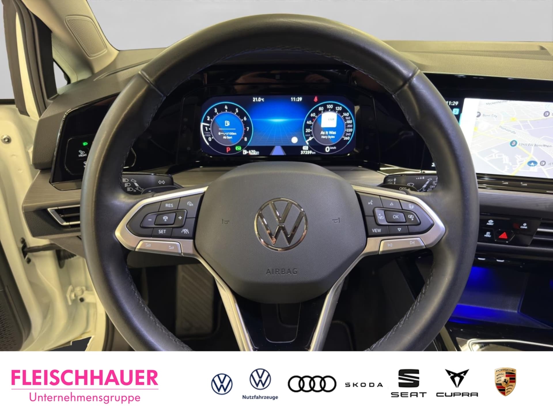 Volkswagen Golf Style