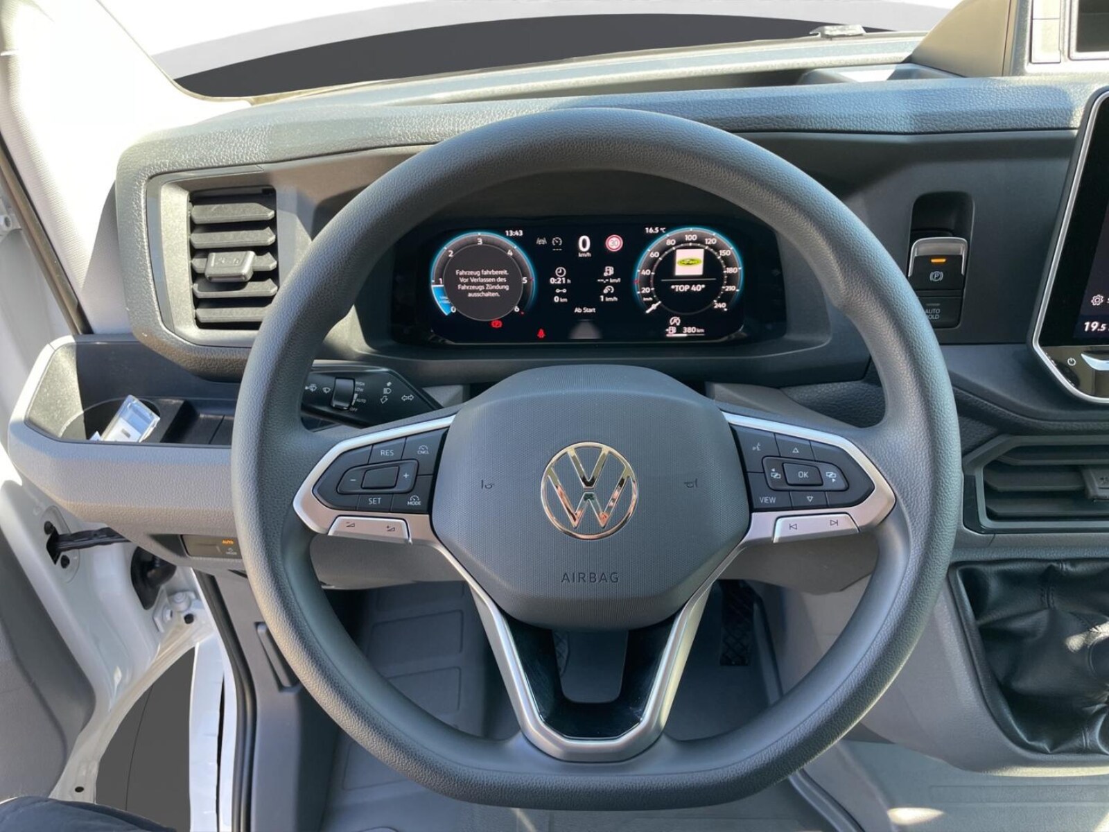 Volkswagen Crafter Kasten mittlerer Radstand – Bild 9