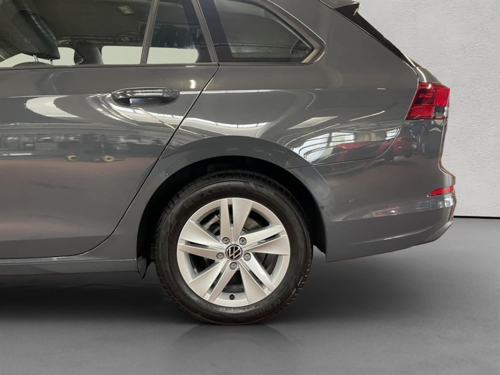 Volkswagen Golf Variant Life