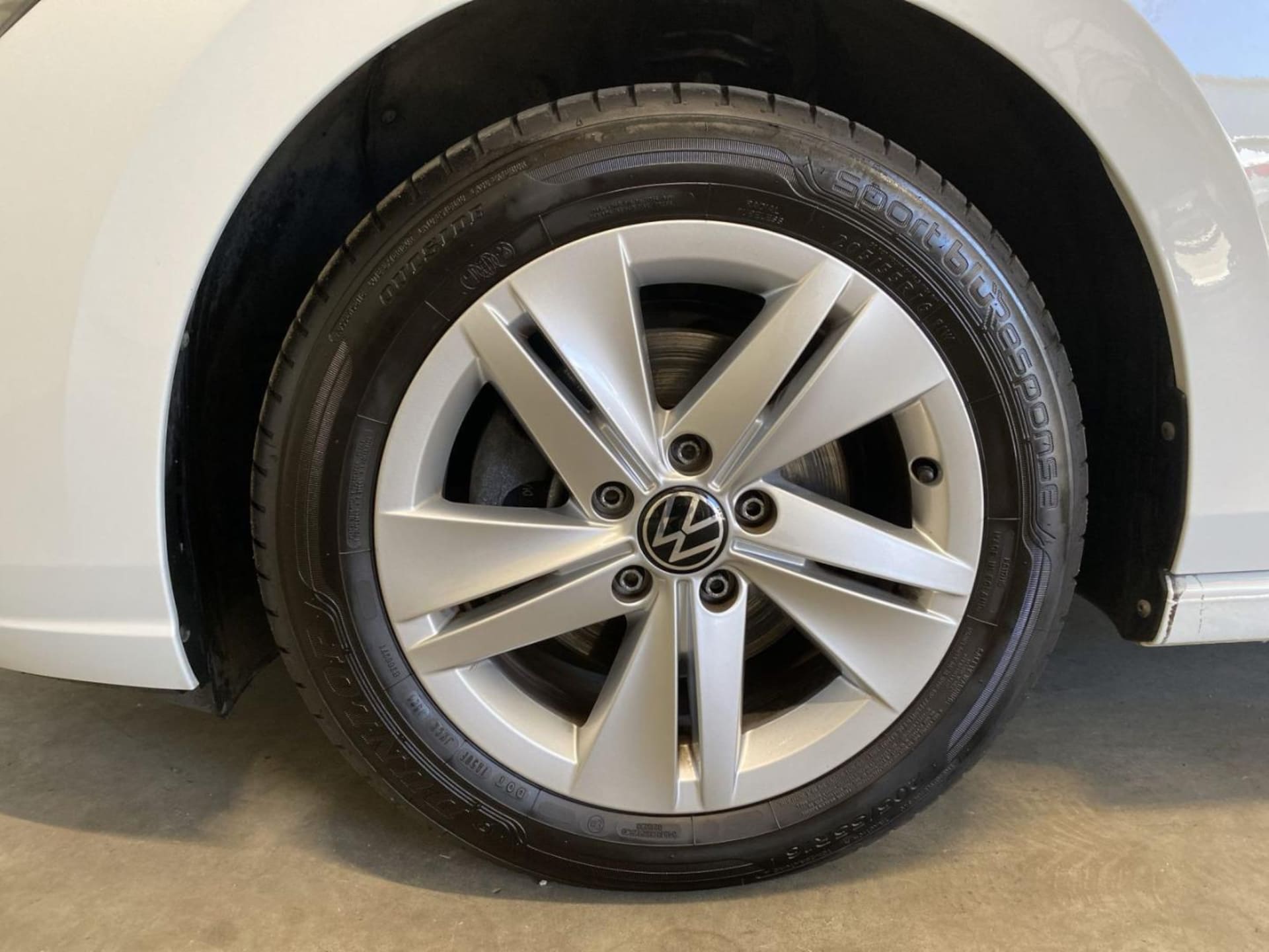 Volkswagen Golf Life
